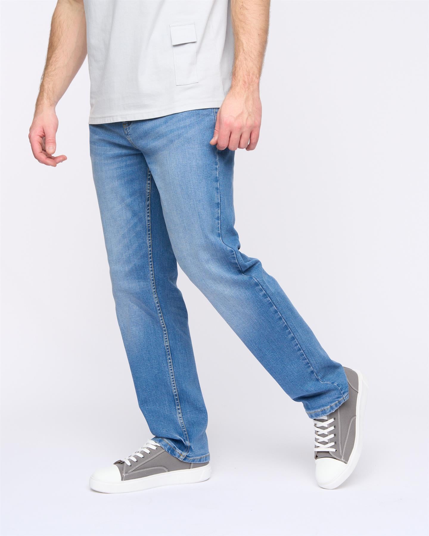 Mens Rushawn Relaxed Fit Jeans Light Wash